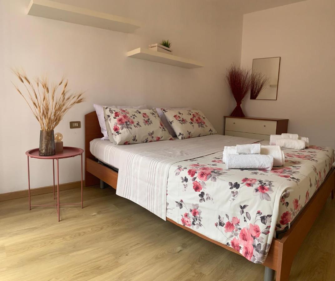 Clo Apartment Toscolano Maderno Exteriör bild